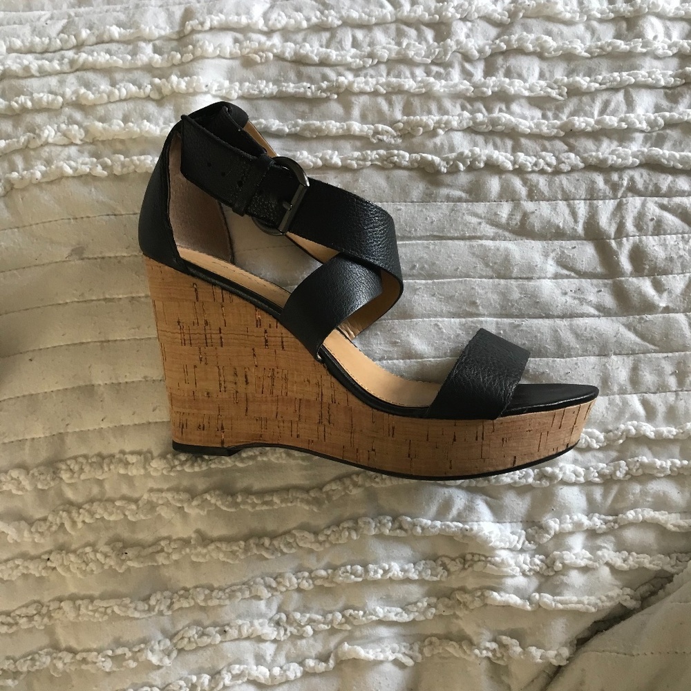 Black Wedges